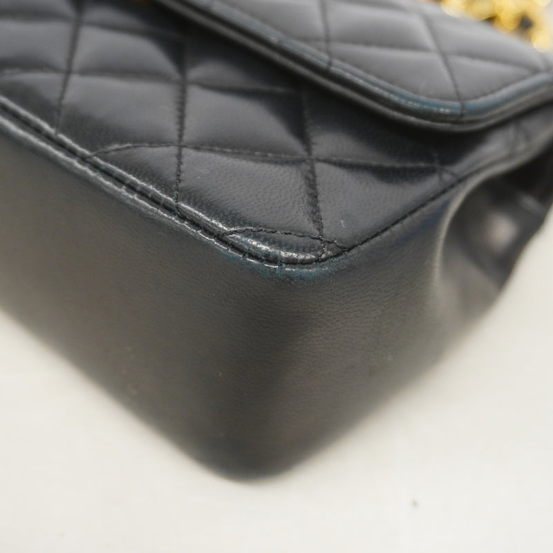【6id5161】シャネル ショルダーバッグ マトラッセ チェーンショルダー ラムスキン ブラック ゴールド金具【中古】レディース