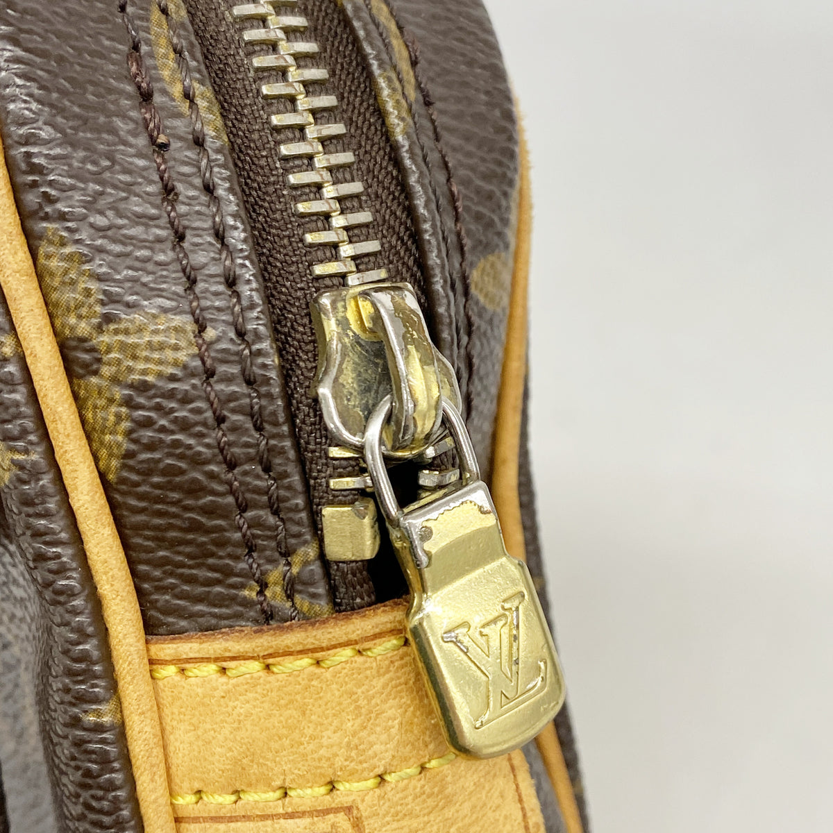 【6id5174】ルイヴィトン ショルダーバッグ モノグラム ポシェットマルリーバンドリエール M51828 ブラウン【中古】レディース