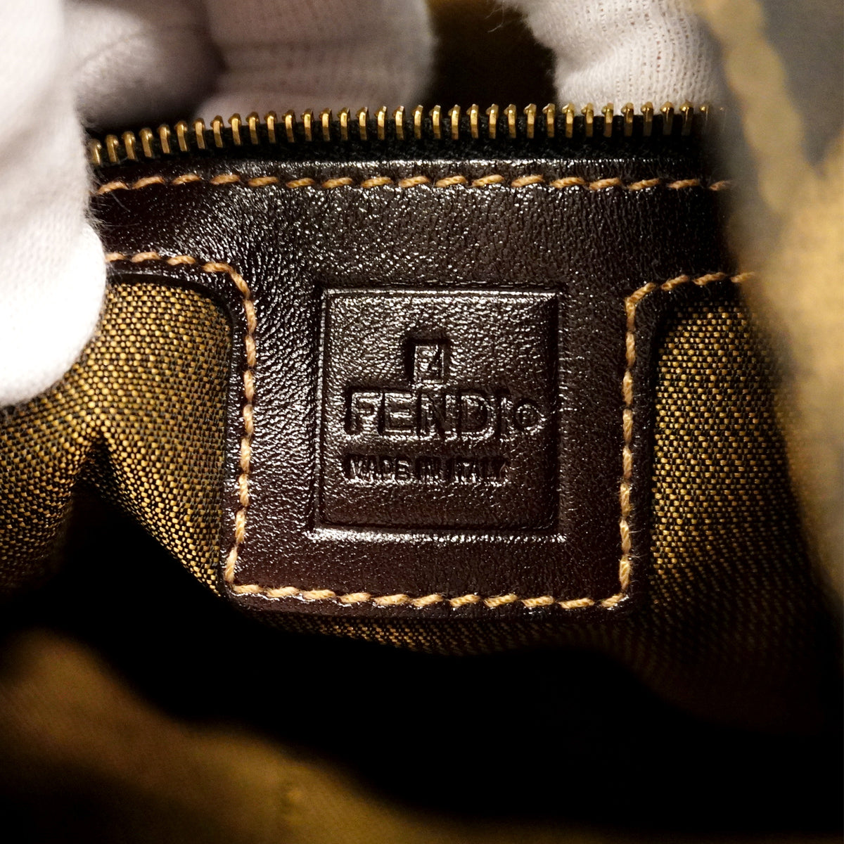 【6id5180】フェンディ ショルダーバッグ ズッカ ナイロンキャンバス ブラウン ゴールド金具【中古】レディース