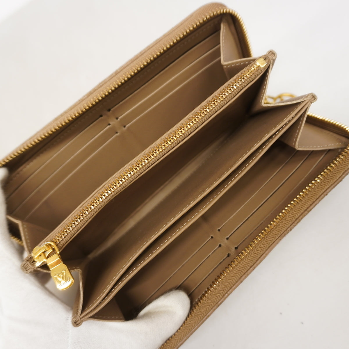 【6id5197】ルイヴィトン 長財布 モノグラム クッサン ジッピーウォレット M81511 トープ【中古】レディース