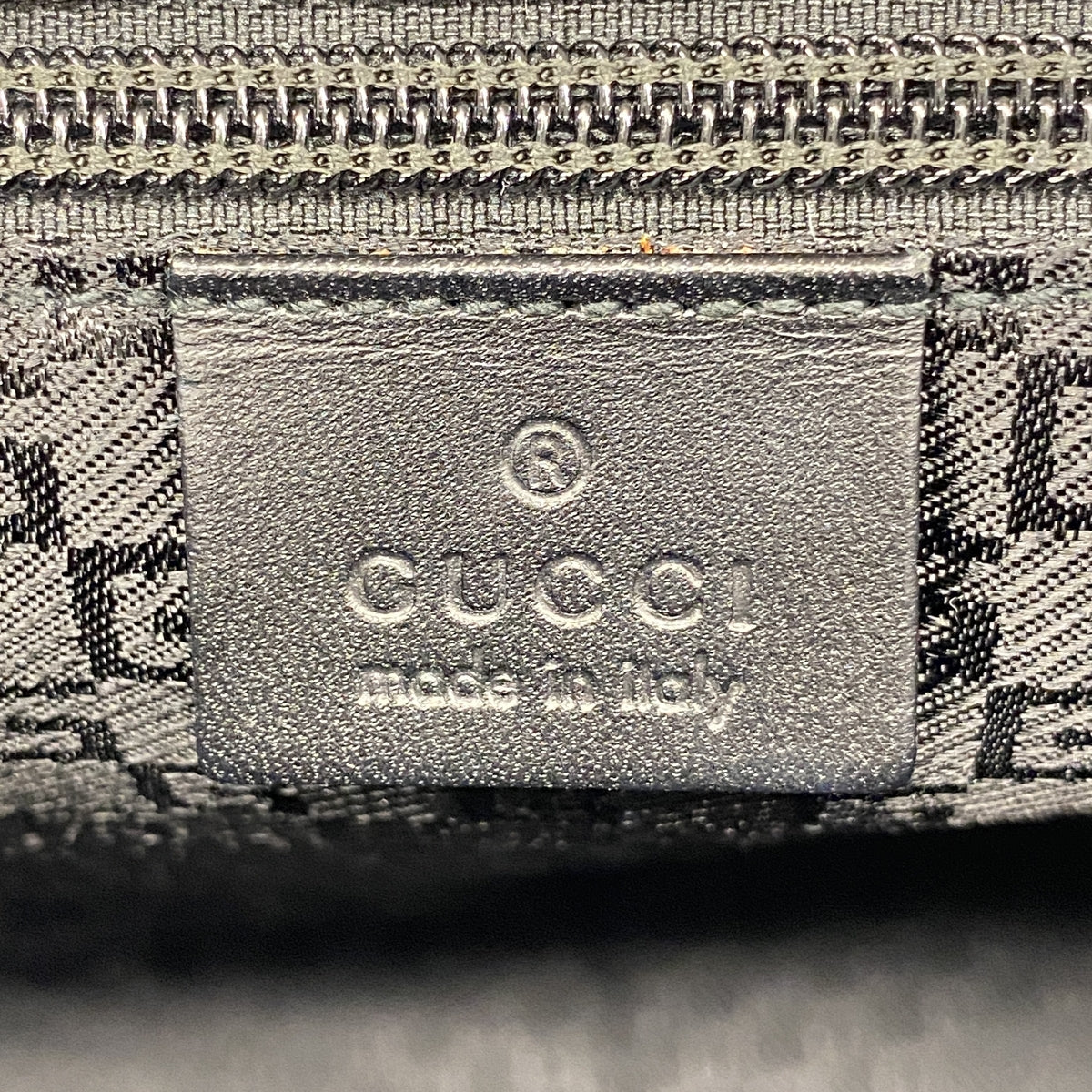 【6id5207】グッチ ショルダーバッグ 019 0418 ナイロン ブラック シルバー金具【中古】メンズ