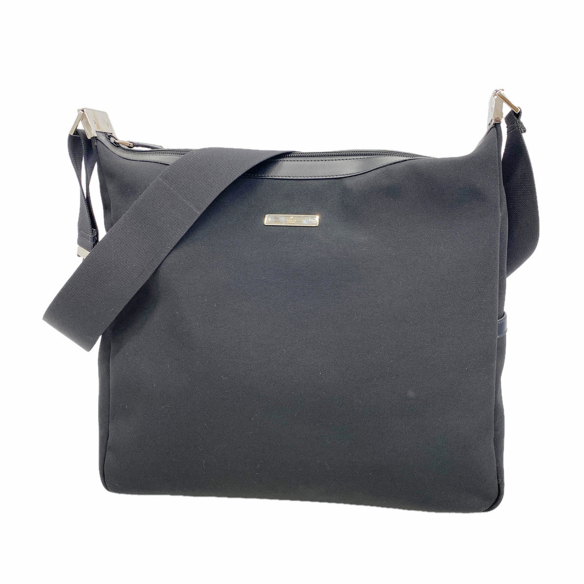 【6id5207】グッチ ショルダーバッグ 019 0418 ナイロン ブラック シルバー金具【中古】メンズ
