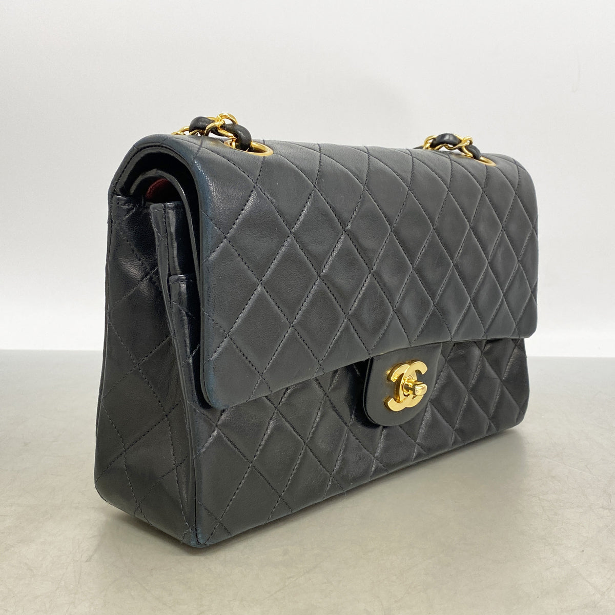 【6id5261】シャネル ショルダーバッグ マトラッセ Wフラップ Wチェーン ラムスキン ブラック ゴールド金具【中古】レディース