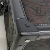 【6id5302】ルイヴィトン ショルダーバッグ モノグラム カモフラージュ ソフトトランク M56428 ブラック カーキ【中古】メンズ
