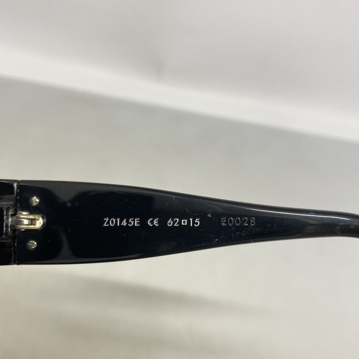 【6id5304】ルイヴィトン サングラス ウルスラストラス Z0145E ブラック【中古】レディース