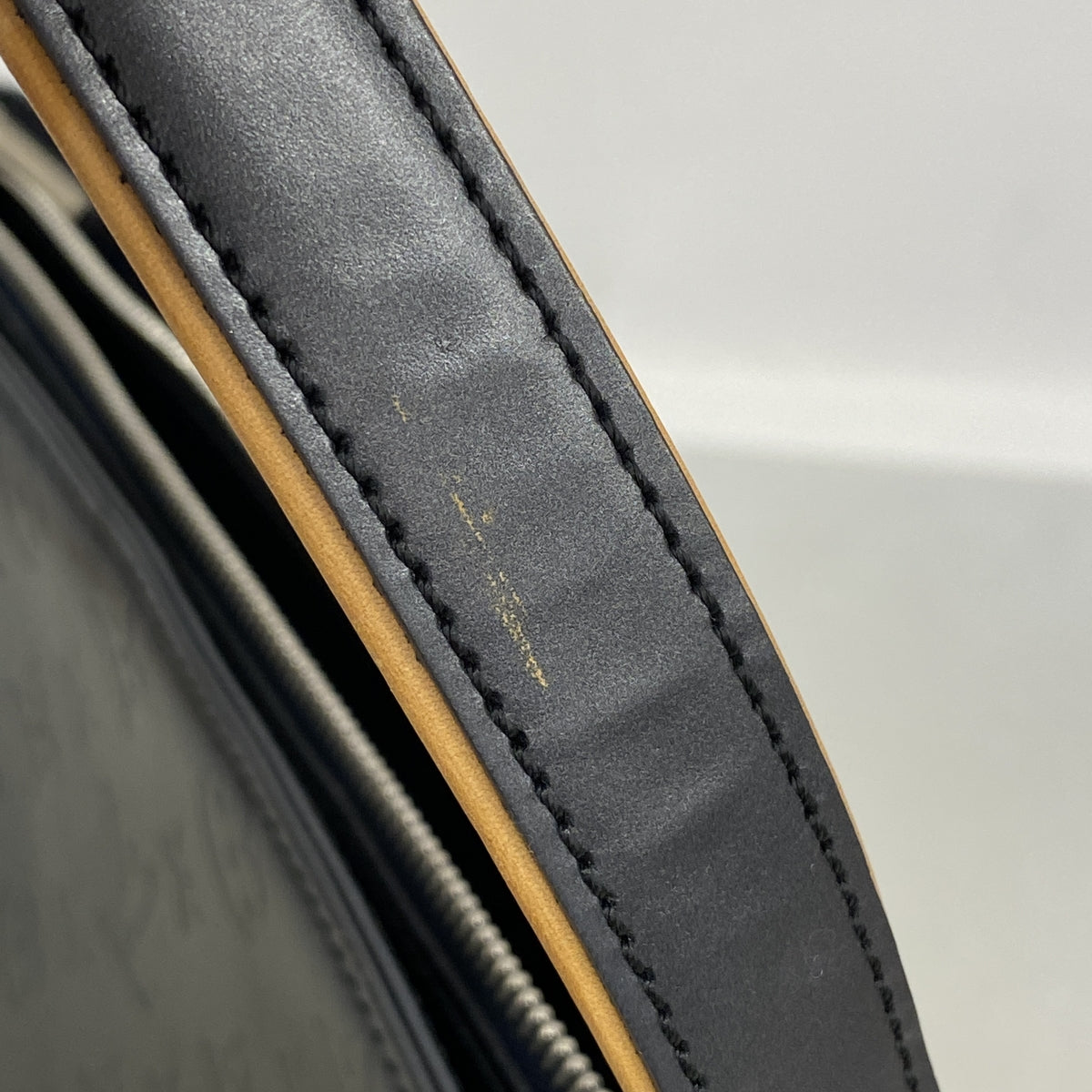 【6id5309】ルイヴィトン ショルダーバッグ モノグラム・マット アルストン M55122 ノワール【中古】レディース