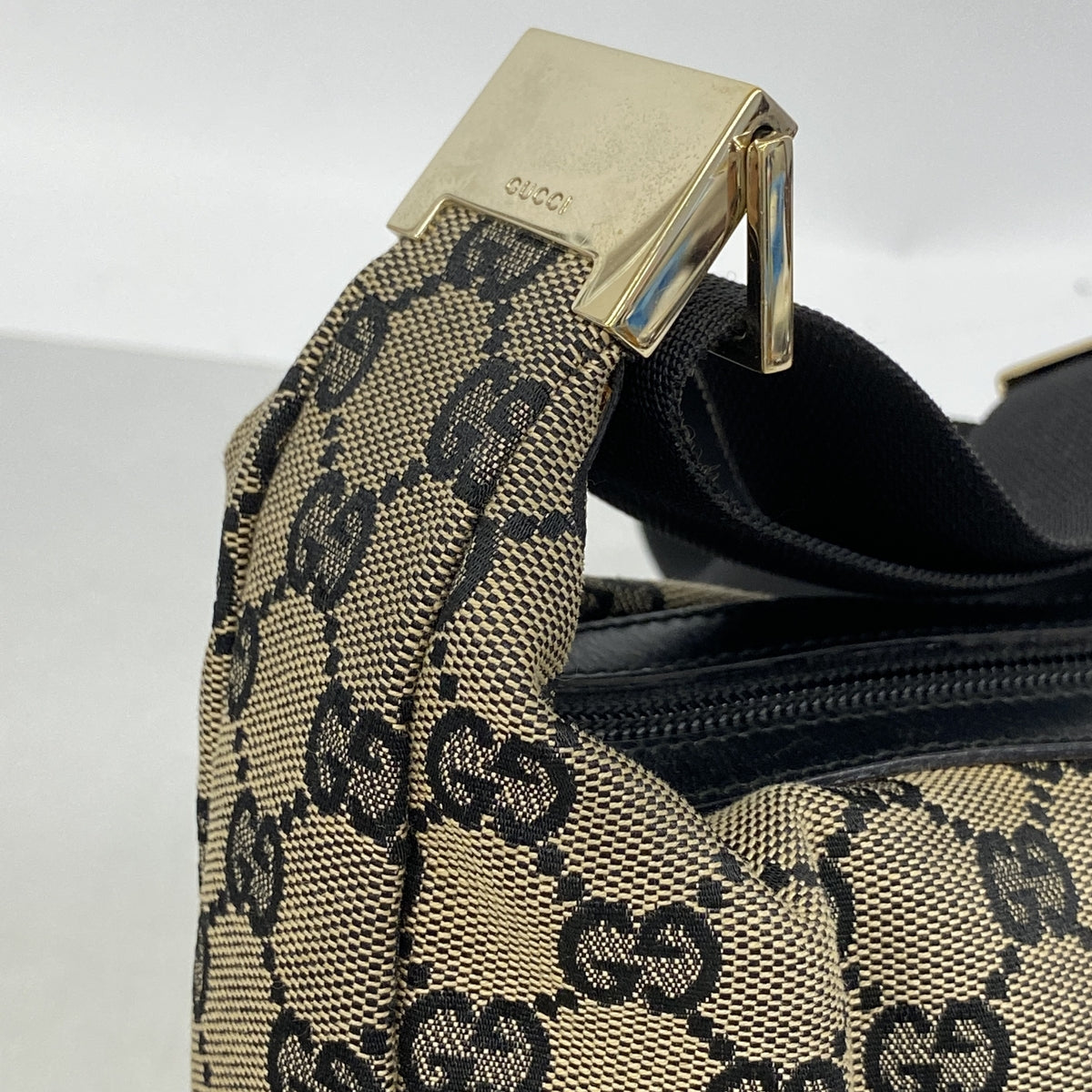 【6id5336】グッチ ショルダーバッグ GGキャンバス 019 0433 キャンバス ブラウン ブラック ゴールド金具【中古】レディース