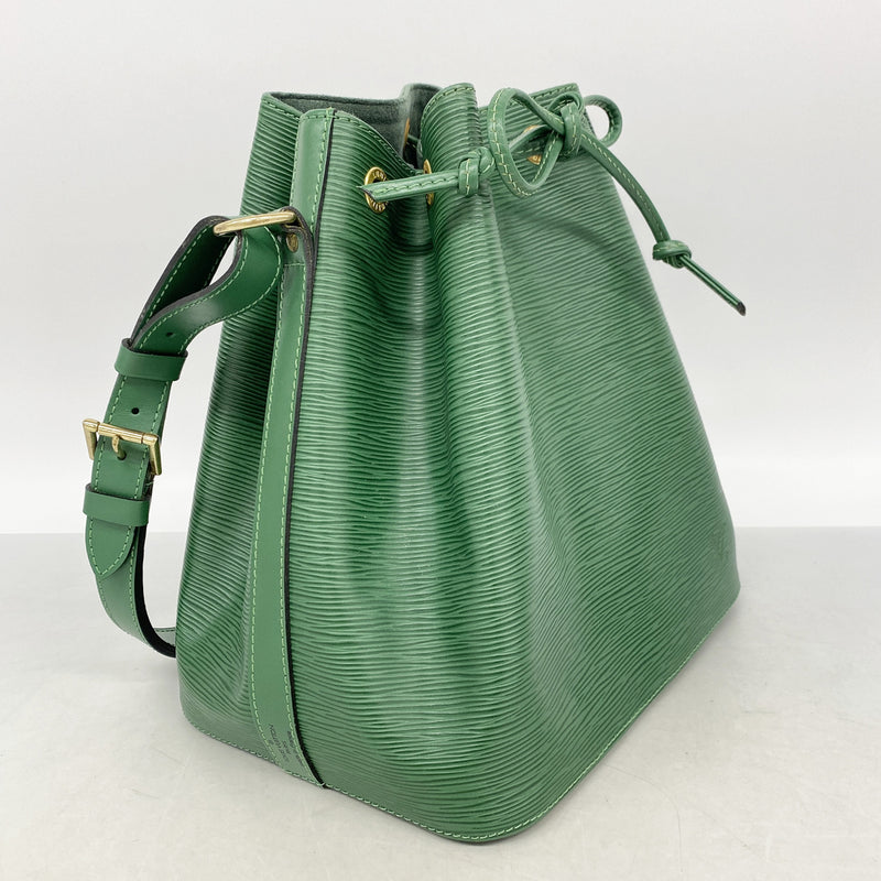 【6id5352】ルイヴィトン ショルダーバッグ エピ プチノエ M44104 ボルネオグリーン【中古】レディース