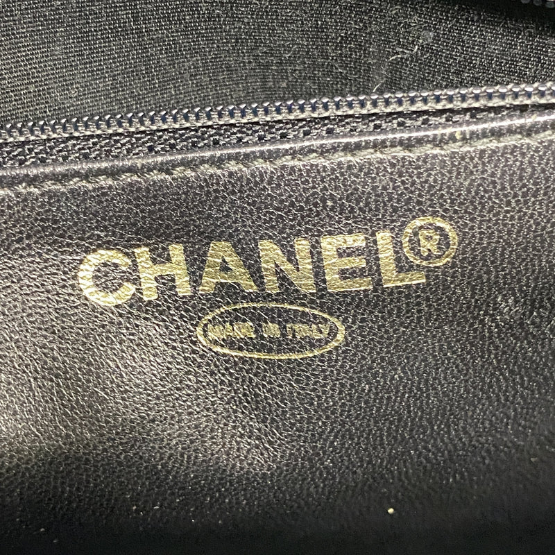 【6id5400】シャネル トートバッグ 復刻トート キャビアスキン ブラック ゴールド金具【中古】レディース