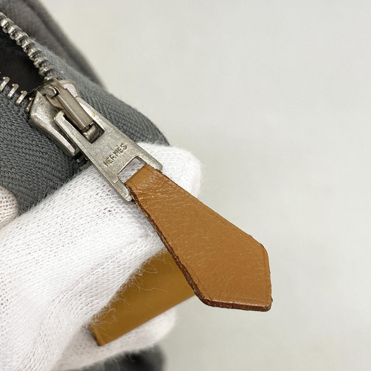 【6id5407】エルメス ポーチ フールトゥポーチ キャンバス グレー シルバー金具【中古】メンズ レディース ユニセックス