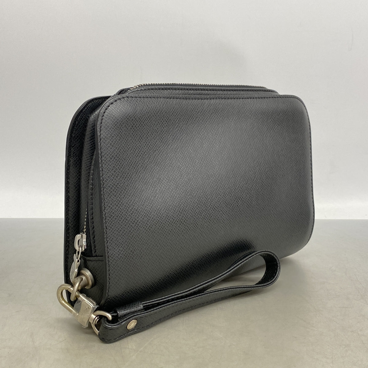 【6id5414】ルイヴィトン クラッチバッグ タイガ バイカル M30182 アルドワーズ【中古】メンズ