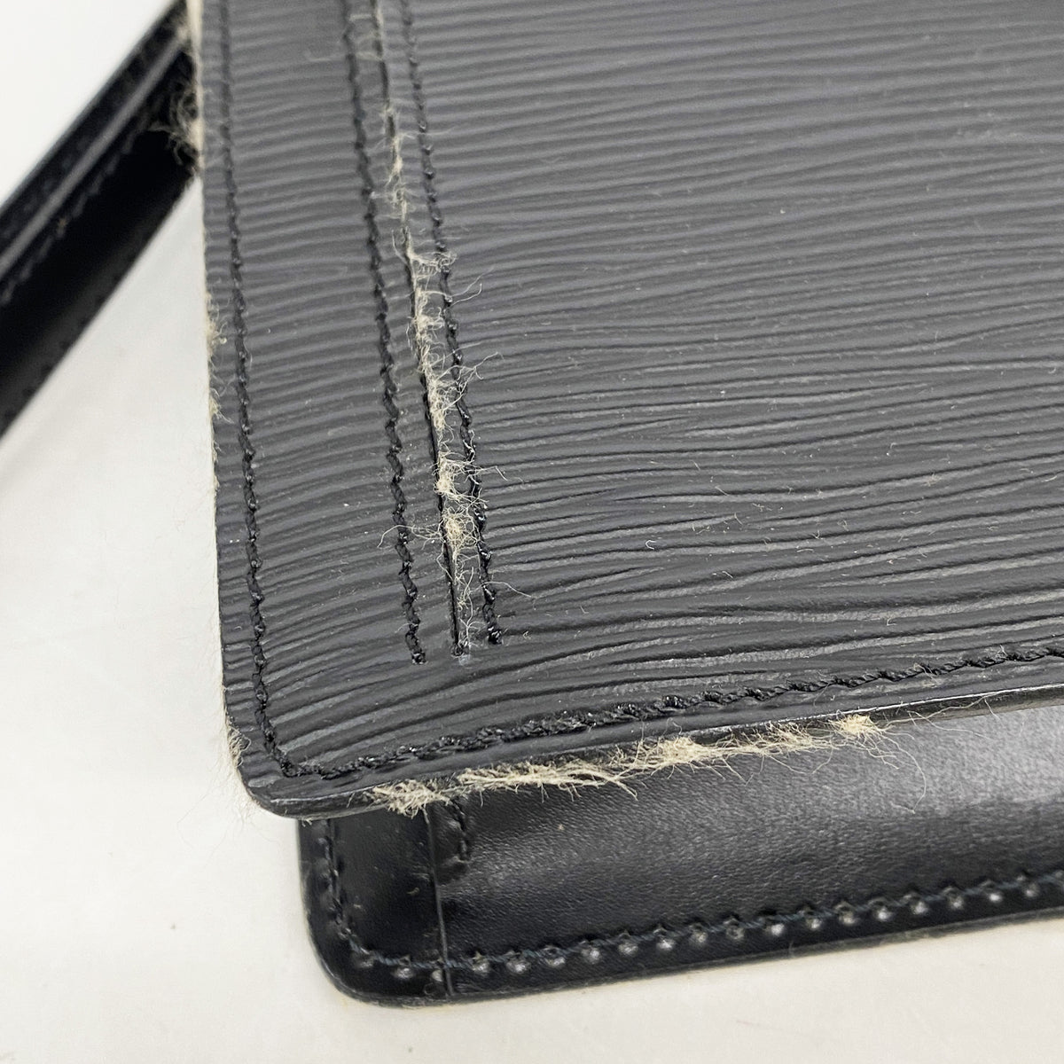 【6id5432】ルイヴィトン クラッチバッグ エピ ポシェットセリエドラゴンヌ M52612 ノワール【中古】メンズ