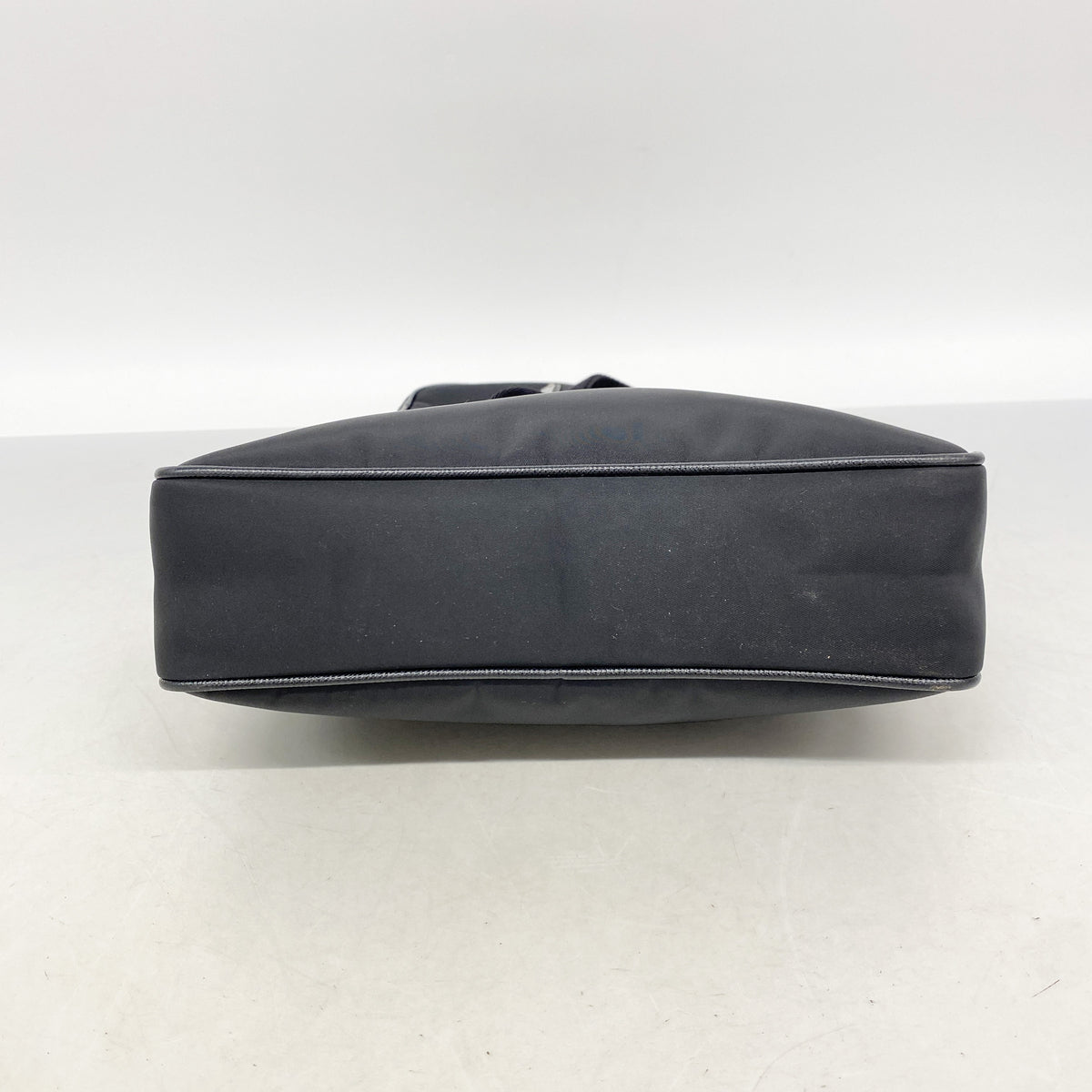 【6id5443】プラダ ショルダーバッグ テスート ナイロン ブラック シルバー金具【中古】レディース