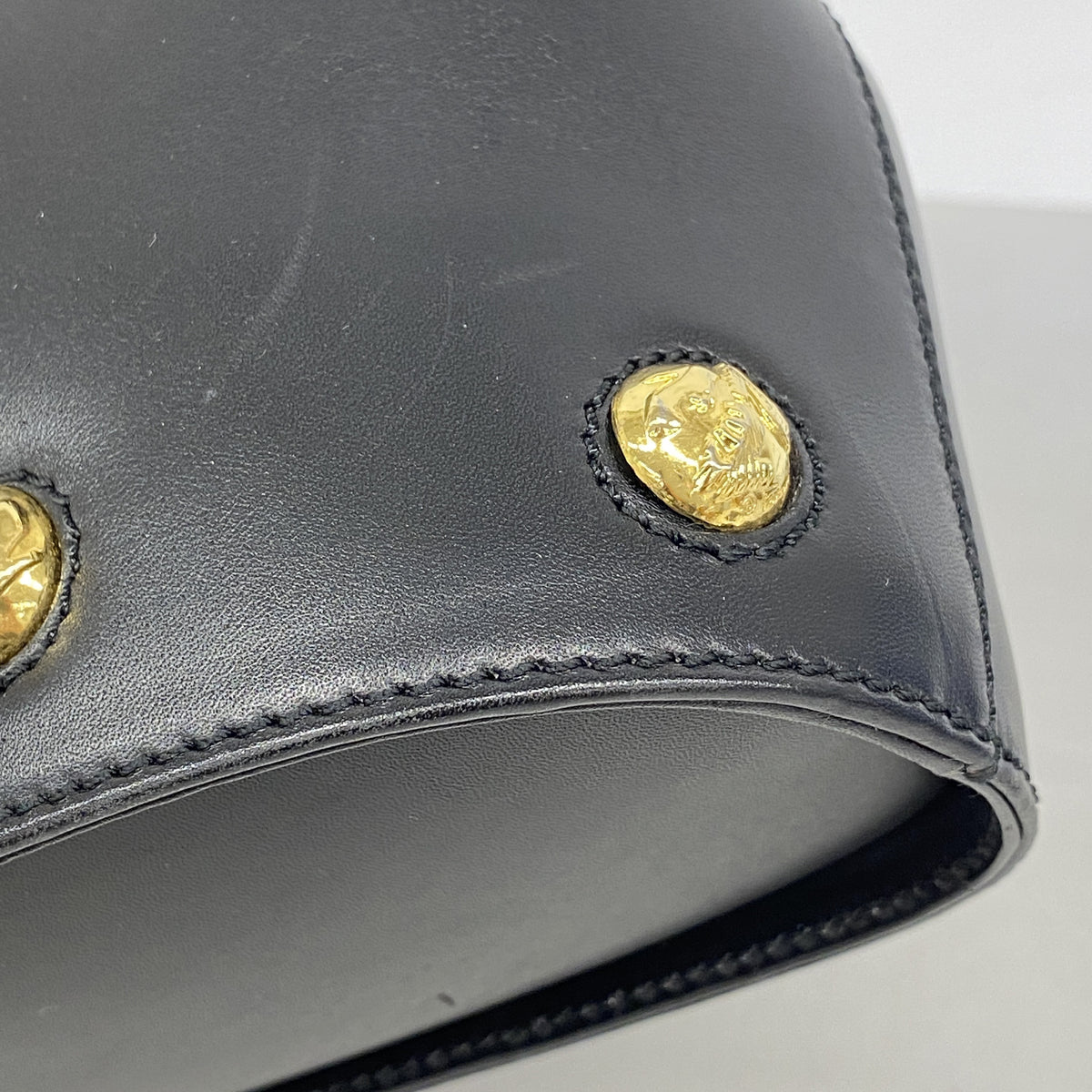 【6id5449】サルヴァトーレフェラガモ ハンドバッグ レザー ブラック ゴールド金具 2wayバッグ【中古】レディース