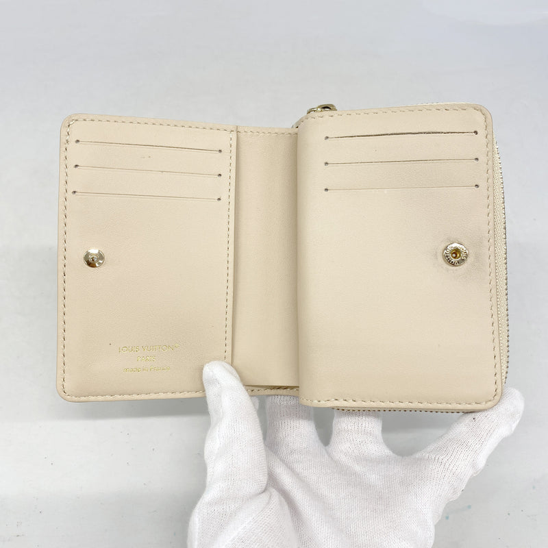 【6id5455】ルイヴィトン 財布 モノグラム・エンボス ポルトフォイユルー M25601 ドリームベージュ【中古】レディース