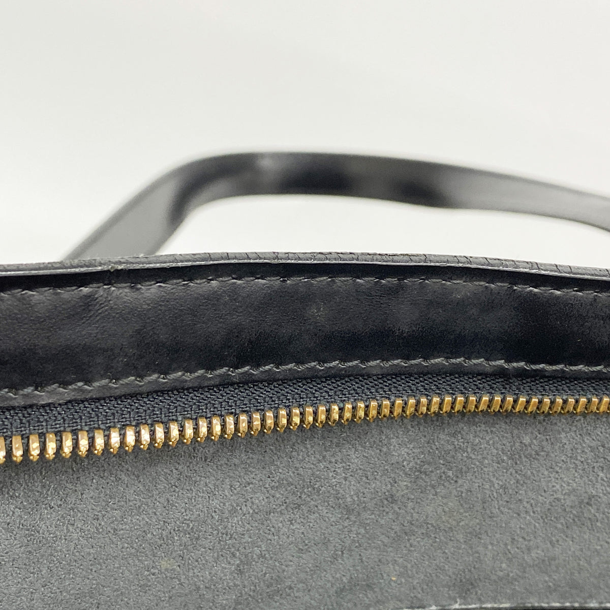 【6id5471】ルイヴィトン ショルダーバッグ エピ リュサック M52282 ノワール【中古】レディース