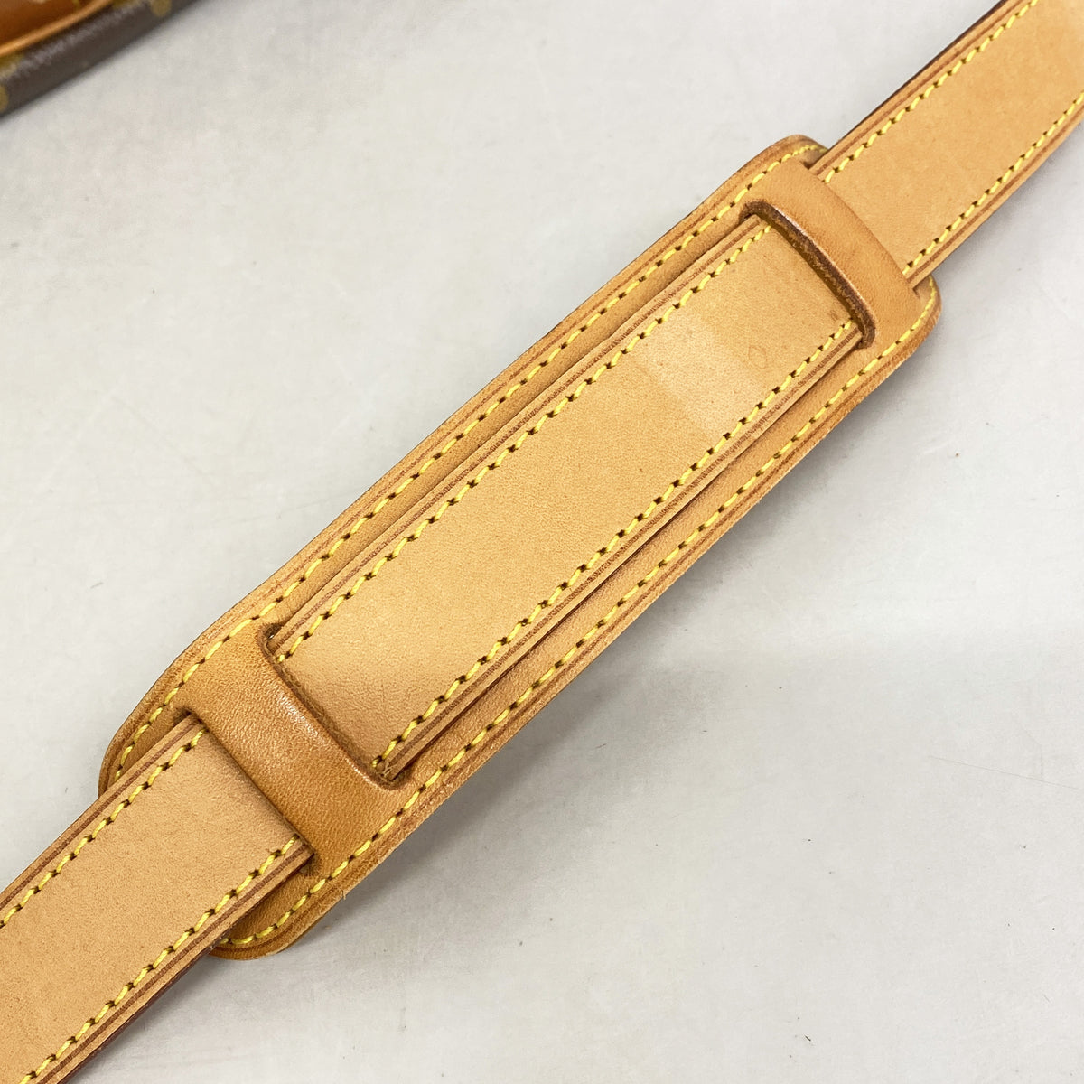 【6id5473】ルイヴィトン ショルダーバッグ モノグラム ソミュール35 M42254 ブラウン【中古】レディース