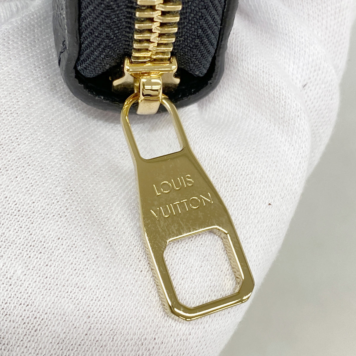 【6id5482】ルイヴィトン 長財布 モノグラム・アンプラント ジッピーウォレット M61864 ノワール【中古】レディース