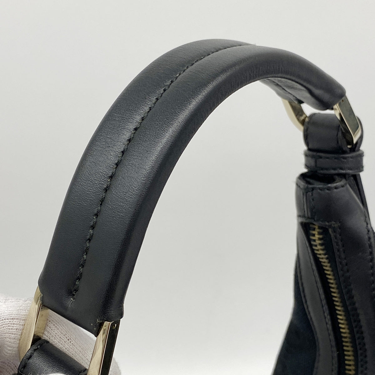 【6id5512】グッチ ショルダーバッグ GGキャンバス 001 4288 キャンバス ブラック シャンパンゴールド金具【中古】レディース