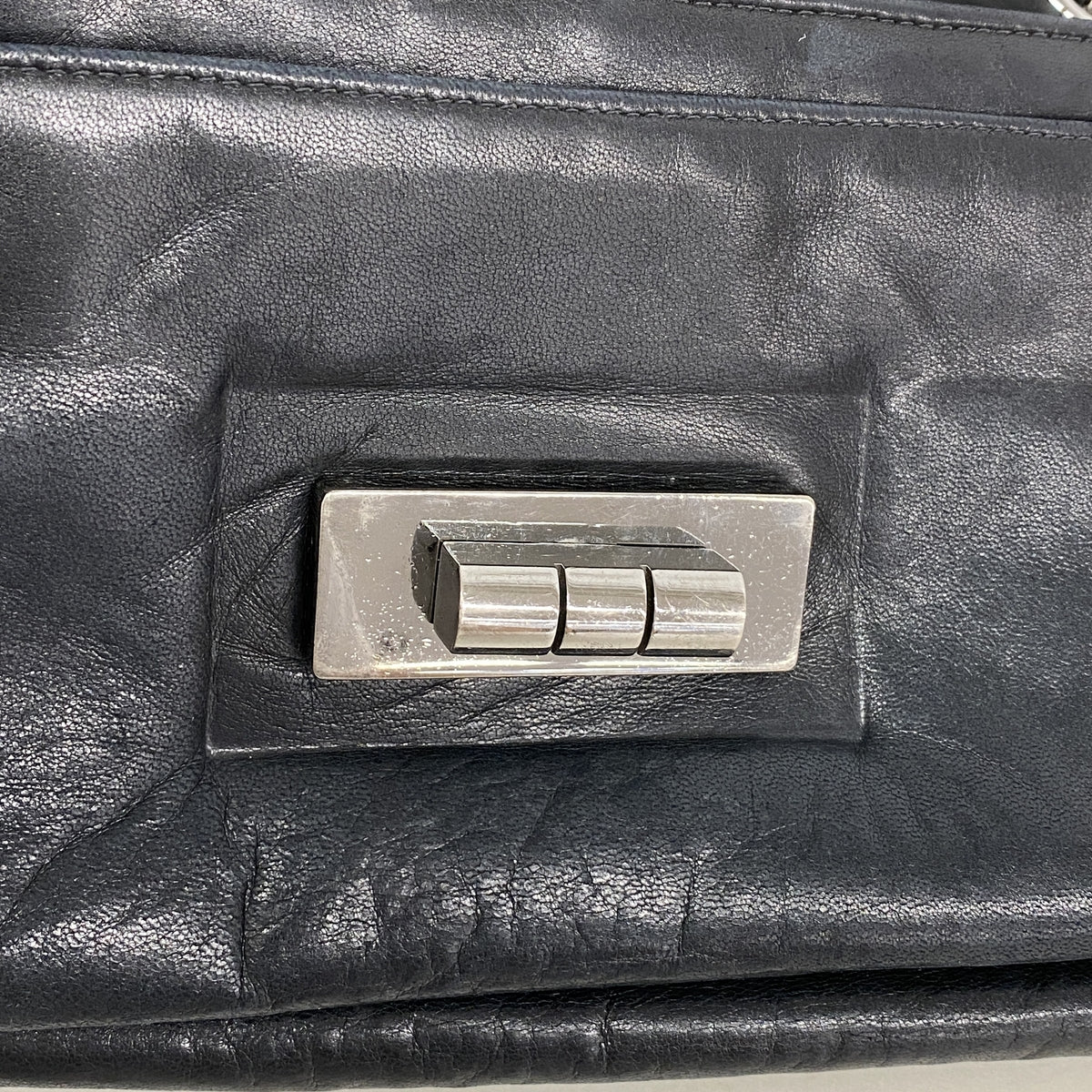 【6id5518】シャネル ショルダーバッグ 2.55 Wチェーン レザー ブラック シルバー金具【中古】レディース