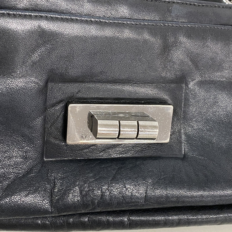 【6id5518】シャネル ショルダーバッグ 2.55 Wチェーン レザー ブラック シルバー金具【中古】レディース