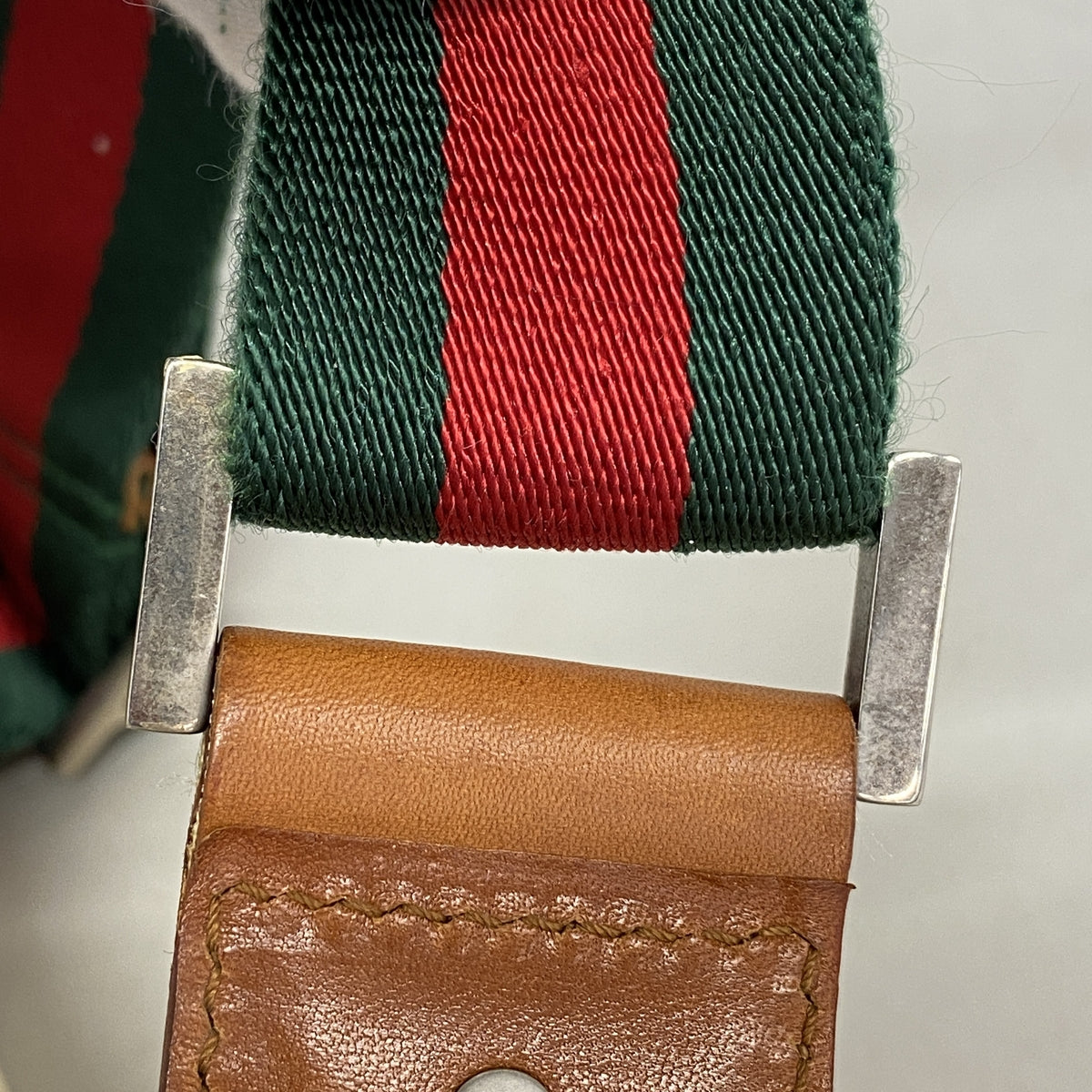 【6id5520】グッチ ショルダーバッグ シェリーライン 256312 ナイロン ベージュ シルバー金具【中古】メンズ レディース ユニセックス