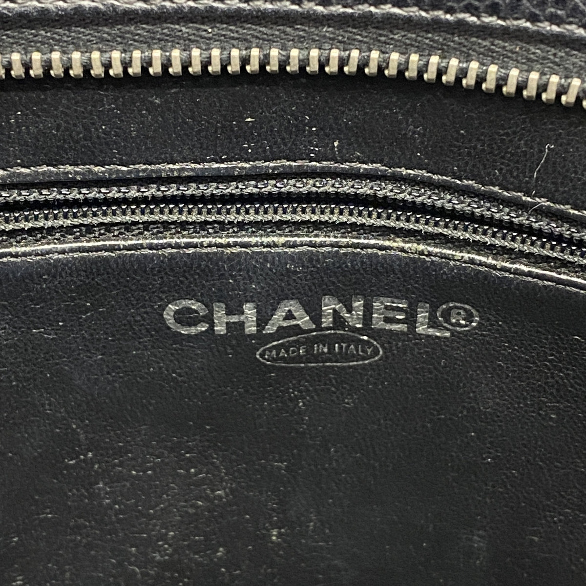 【6id5545】シャネル トートバッグ 復刻トート キャビアスキン ブラック シルバー金具【中古】レディース