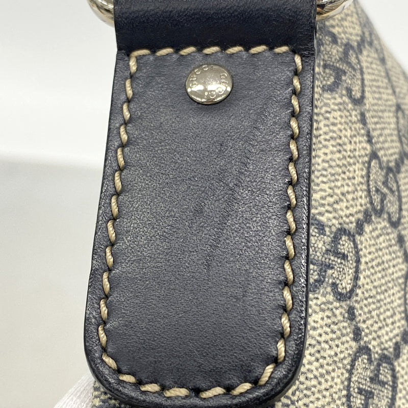 【6id5555】グッチ ショルダーバッグ GGスプリーム 223666 PVC ネイビー シルバー金具【中古】レディース