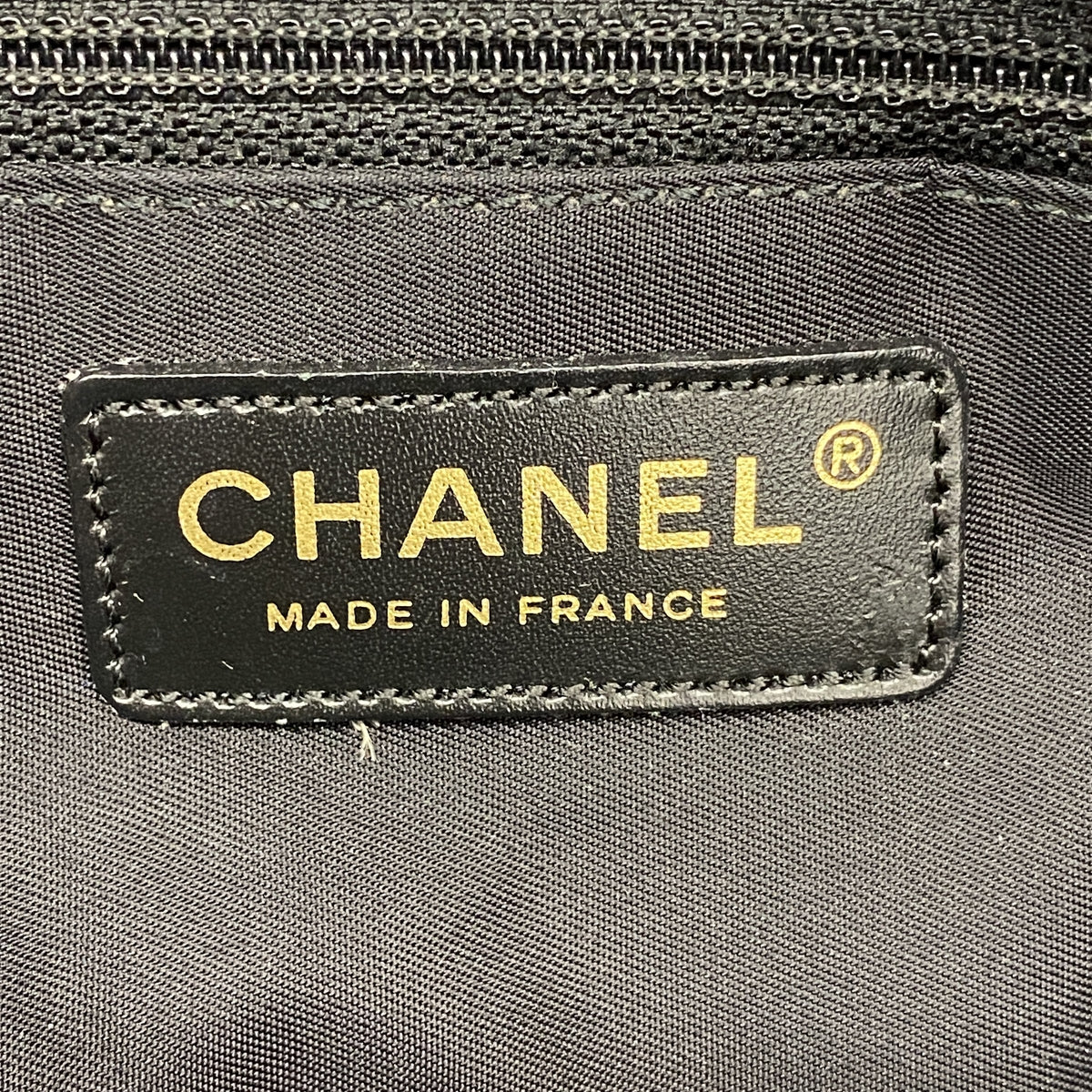 【6id5592】シャネル トートバッグ ニュートラベル ナイロン ブラック シャンパンゴールド金具【中古】レディース