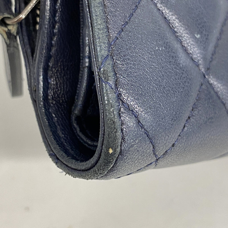 【6id5593】シャネル 財布 マトラッセ ラムスキン ネイビー シルバー金具【中古】レディース