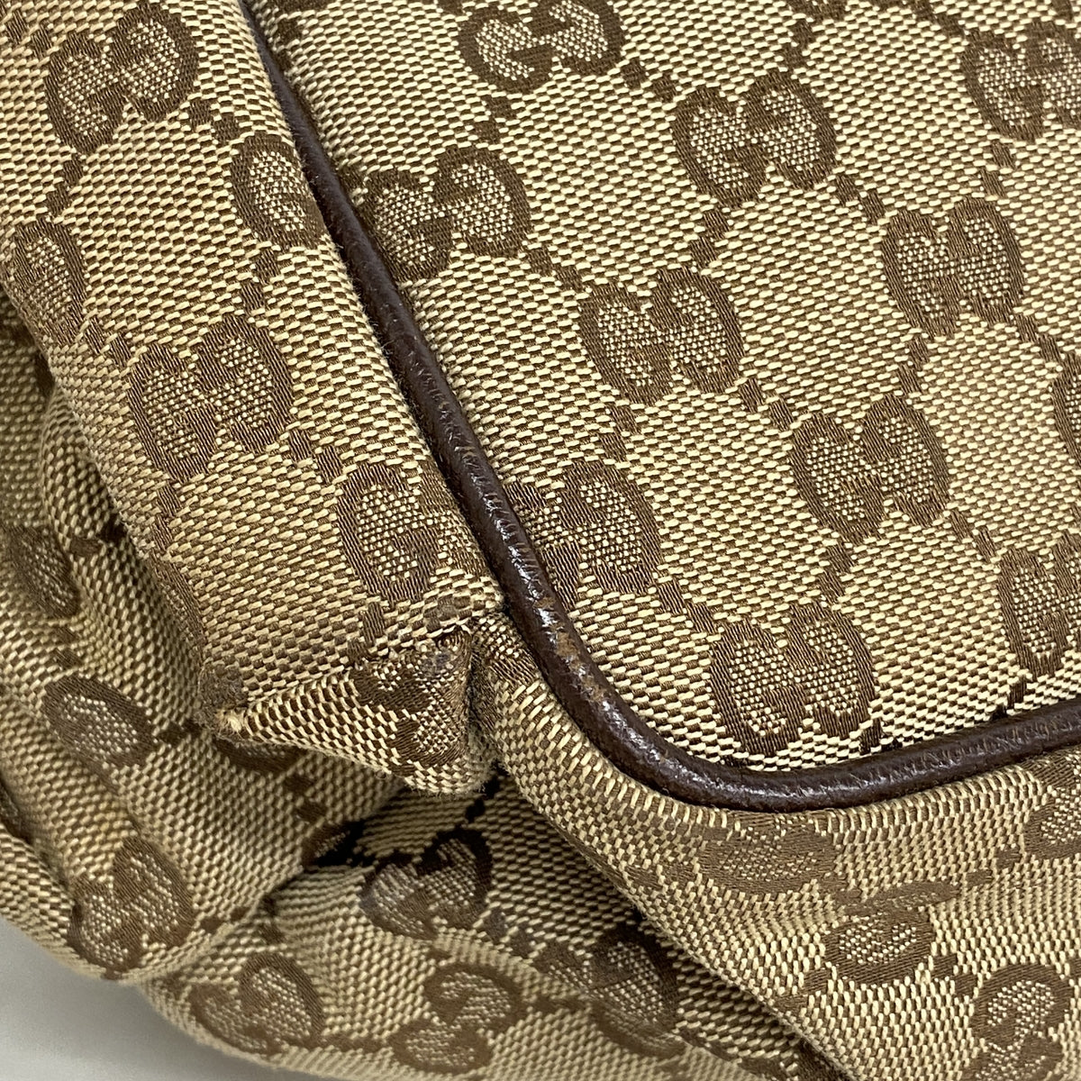 【6id5632】グッチ ショルダーバッグ GGキャンバス 123326 キャンバス ベージュ シルバー金具【中古】メンズ レディース ユニセックス