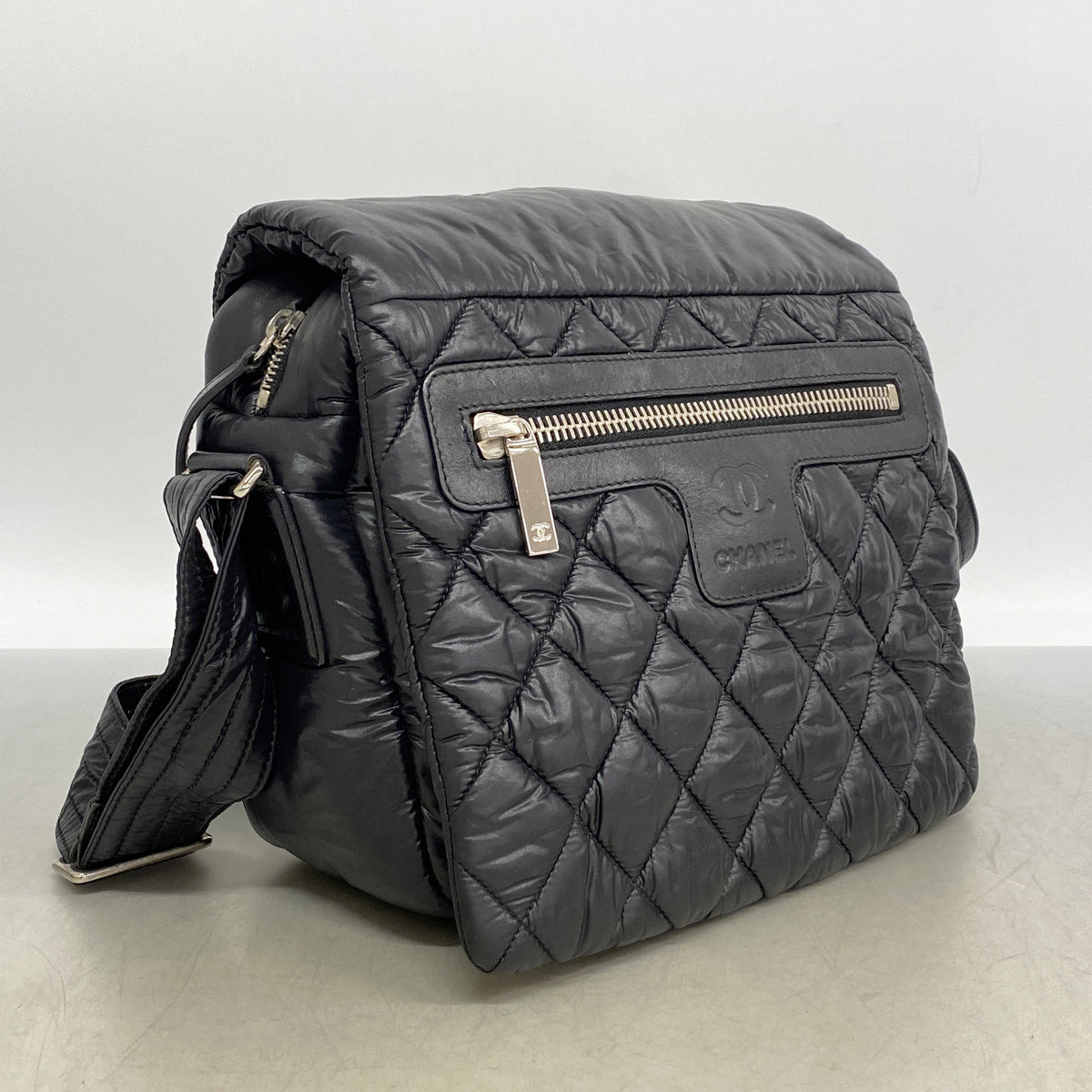 【6id5634】シャネル ショルダーバッグ コココクーン ナイロン ブラック シルバー金具【中古】レディース
