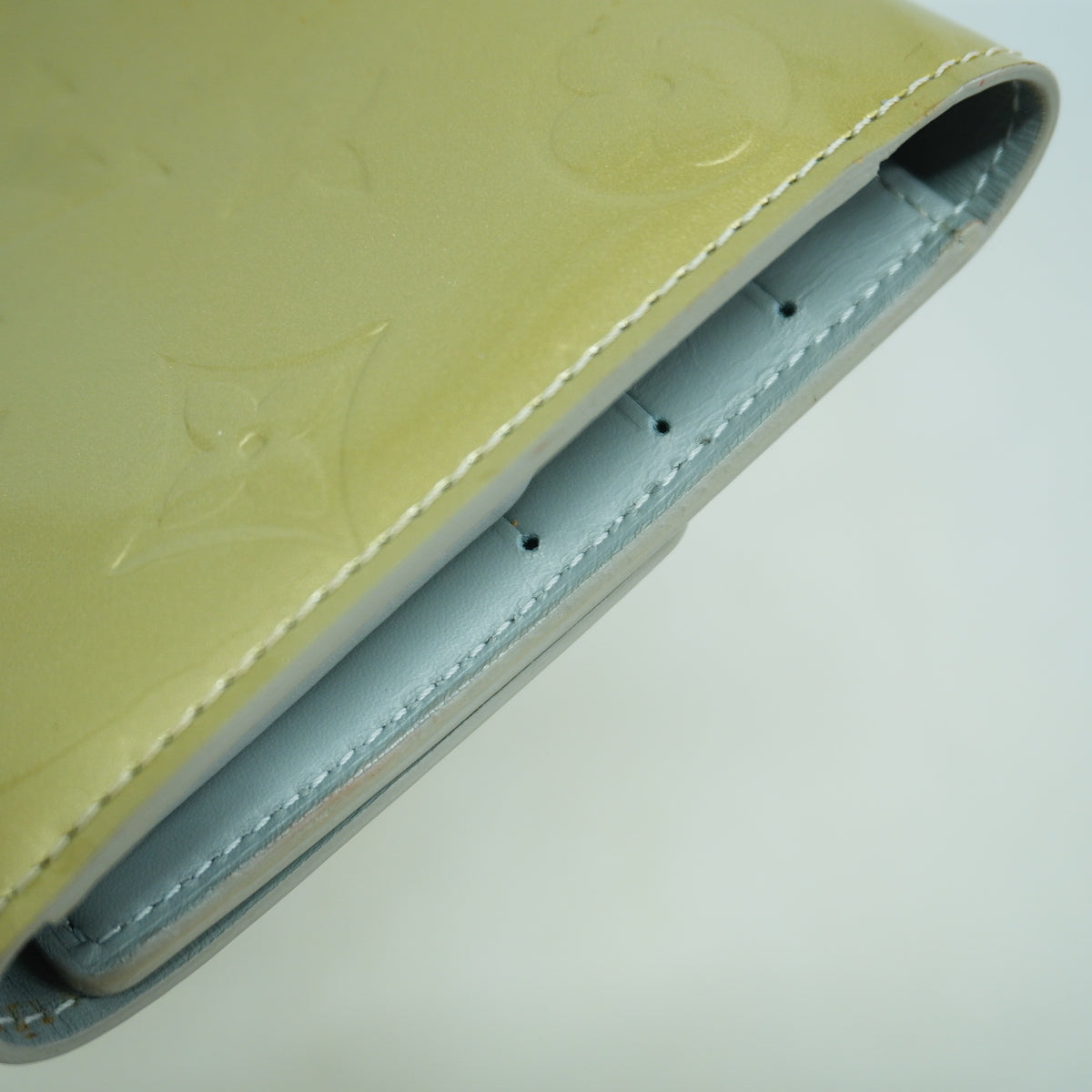 【6id5676】ルイヴィトン 三つ折り長財布 ヴェルニ ポルトトレゾールインターナショナル M91164 グリ【中古】メンズ レディース ユニセックス