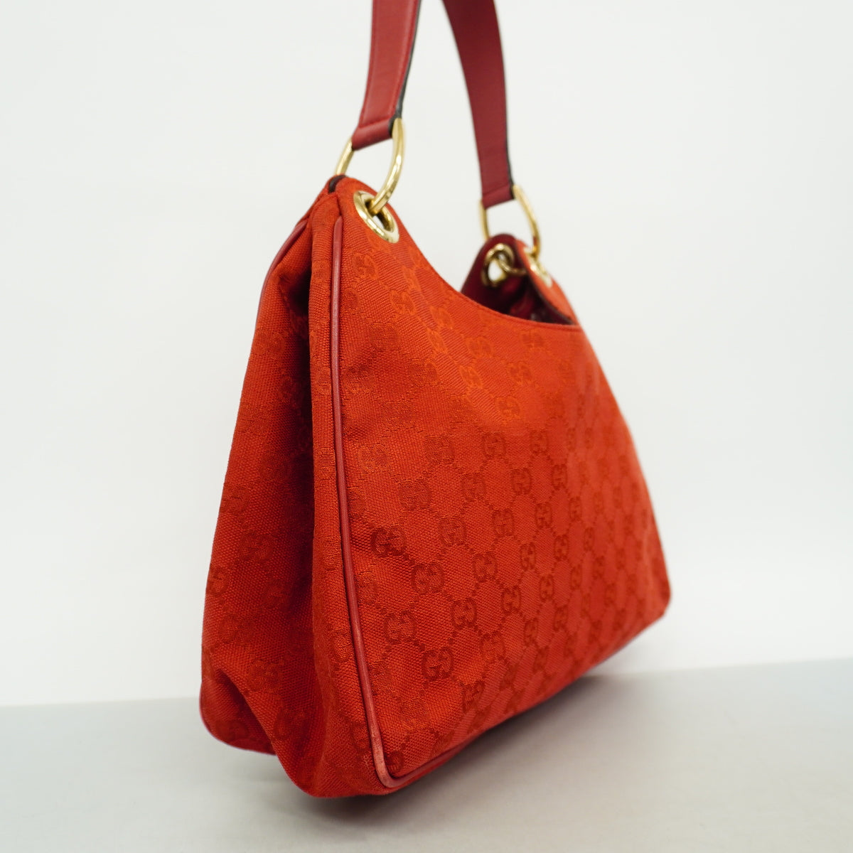 【6id5701】グッチ ショルダーバッグ GGキャンバス 257265 キャンバス レッド シャンパンゴールド金具【中古】レディース