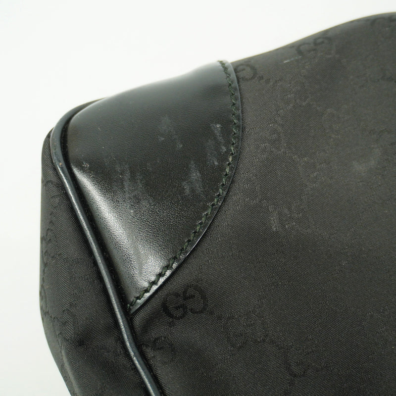 【6id5702】グッチ ショルダーバッグ GGナイロン 257265 ナイロン ブラック シャンパンゴールド金具【中古】レディース