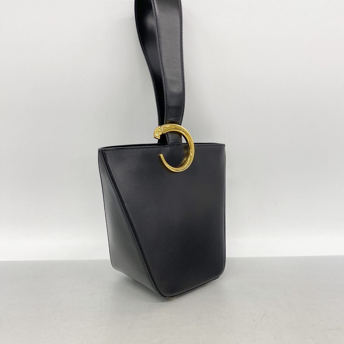 【6id5710】カルティエ ハンドバッグ パンテール レザー ブラック ゴールド金具【中古】レディース