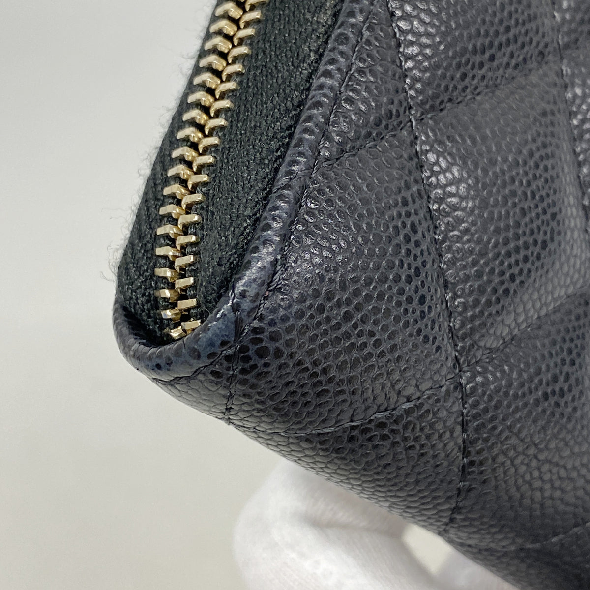 【6id5711】シャネル 財布 マトラッセ キャビアスキン ブラック シャンパンゴールド金具【中古】レディース