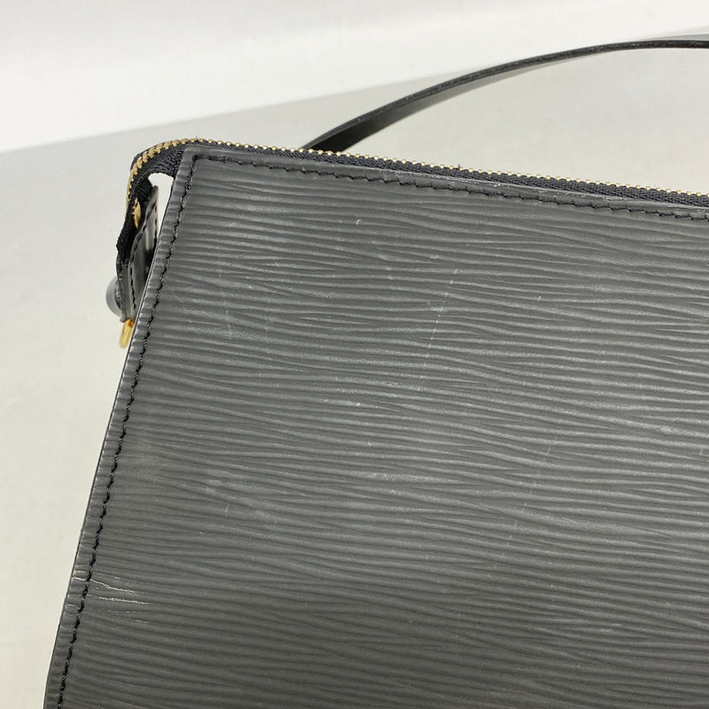 【6id5716】ルイヴィトン ポーチ エピ ポシェットアクセソワール M52942 ノワール【中古】レディース