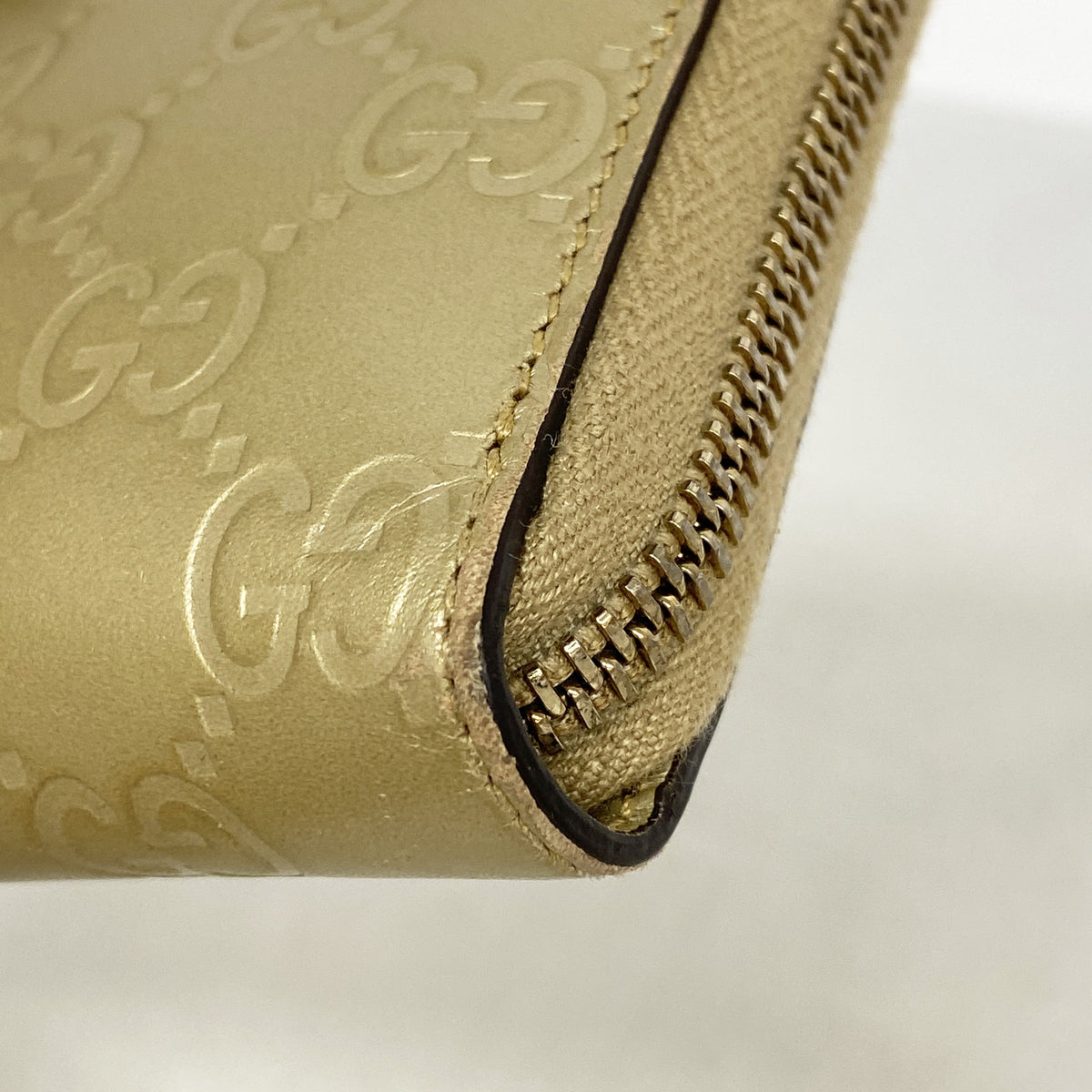 【6id5722】グッチ 長財布 グッチシマ 388680 レザー シャンパンゴールド シャンパンゴールド金具【中古】レディース