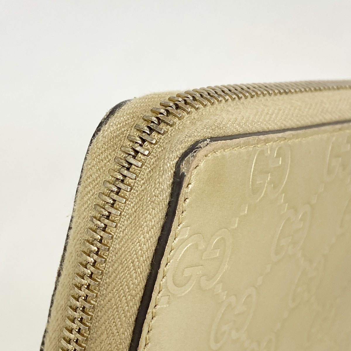 【6id5722】グッチ 長財布 グッチシマ 388680 レザー シャンパンゴールド シャンパンゴールド金具【中古】レディース
