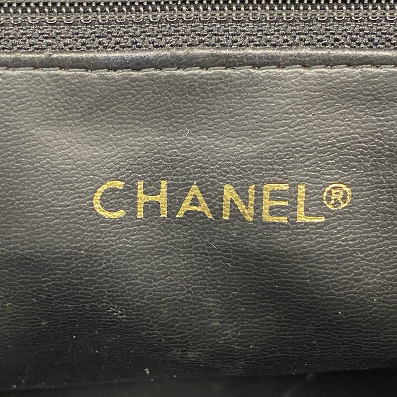 【6id5771】シャネル ショルダーバッグ マトラッセ チェーンショルダー ラムスキン ブラック ゴールド金具【中古】レディース