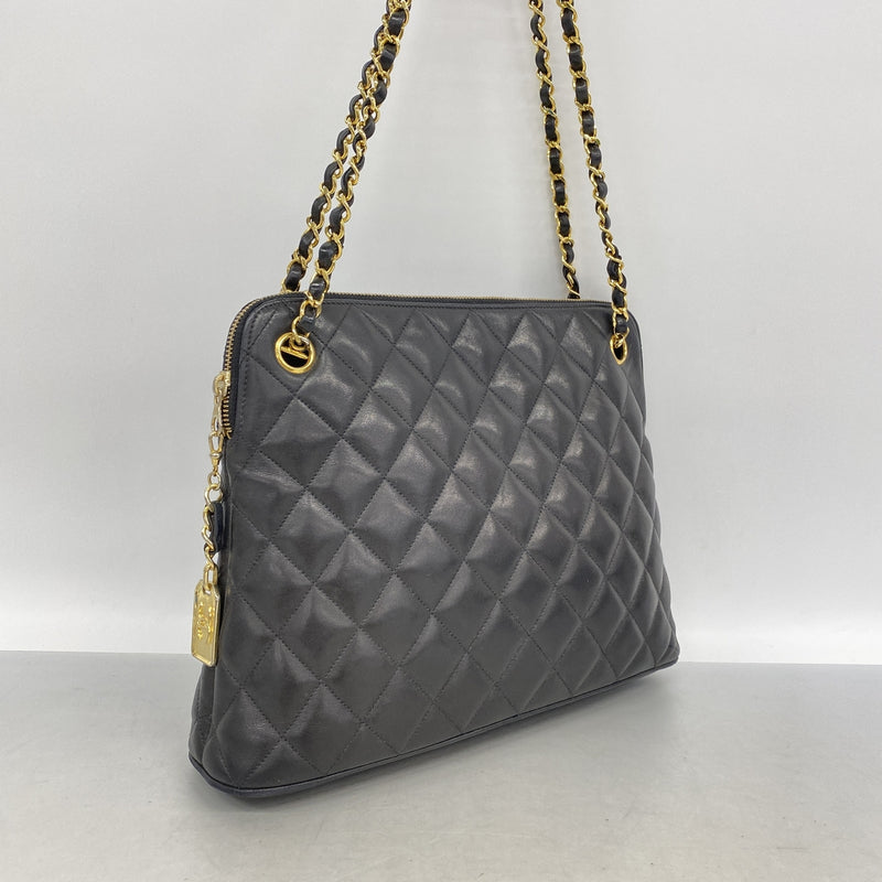 【6id5771】シャネル ショルダーバッグ マトラッセ チェーンショルダー ラムスキン ブラック ゴールド金具【中古】レディース