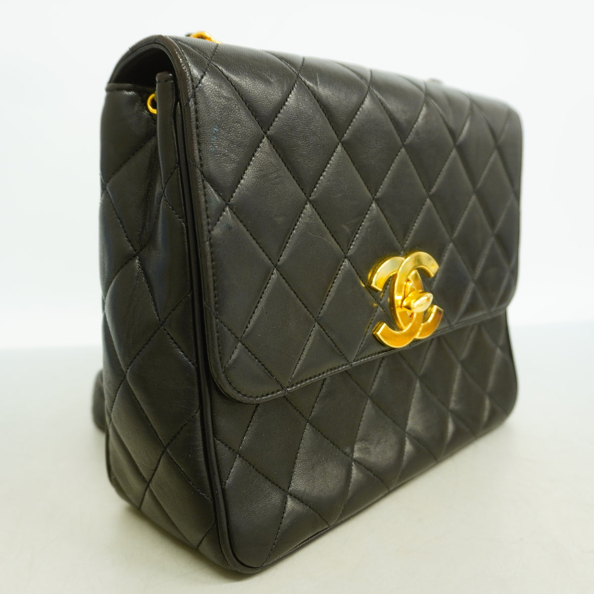 【6id5822】シャネル ショルダーバッグ マトラッセ チェーンショルダー ラムスキン ブラック ゴールド金具【中古】レディース