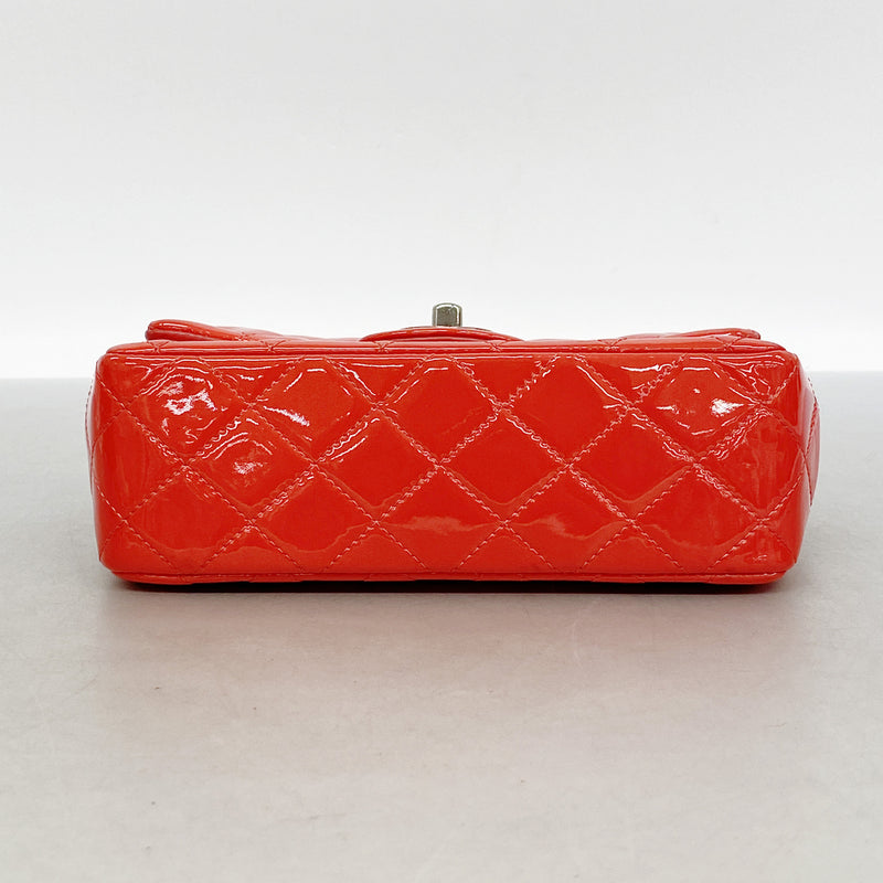 【6id5885】シャネル ショルダーバッグ マトラッセ チェーンショルダー パテントレザー レッド シルバー金具【中古】レディース