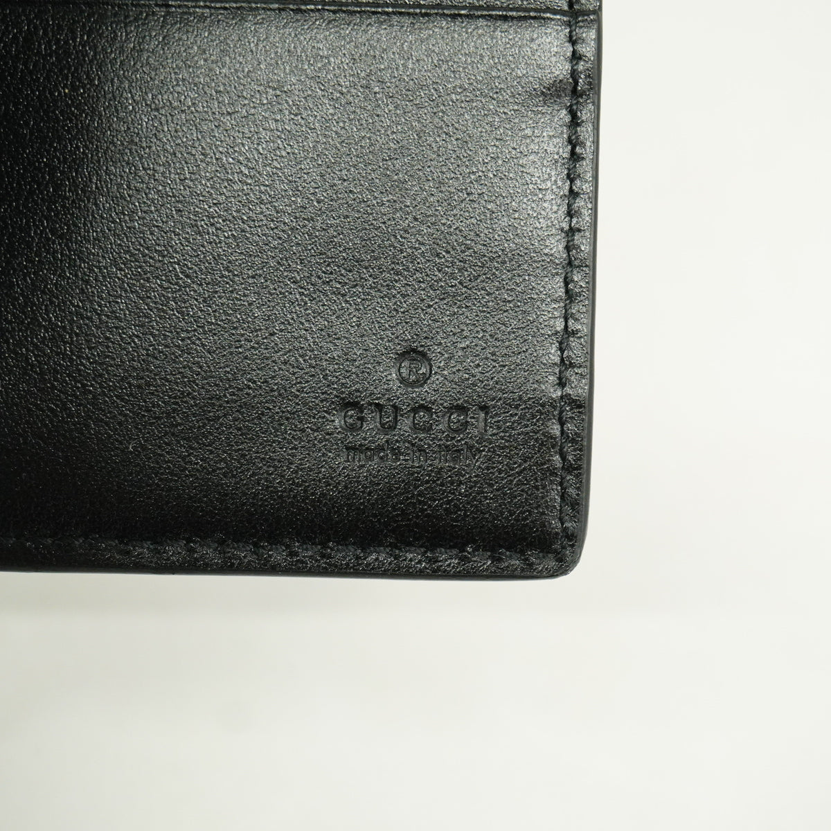 【6id5940】グッチ マネークリップ GGエンボス 676656 レザー ブラック シルバー金具【中古】メンズ