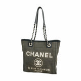 【6id5950】シャネル チェーントート ドーヴィル キャンバス ブラック グレー シルバー金具【中古】レディース