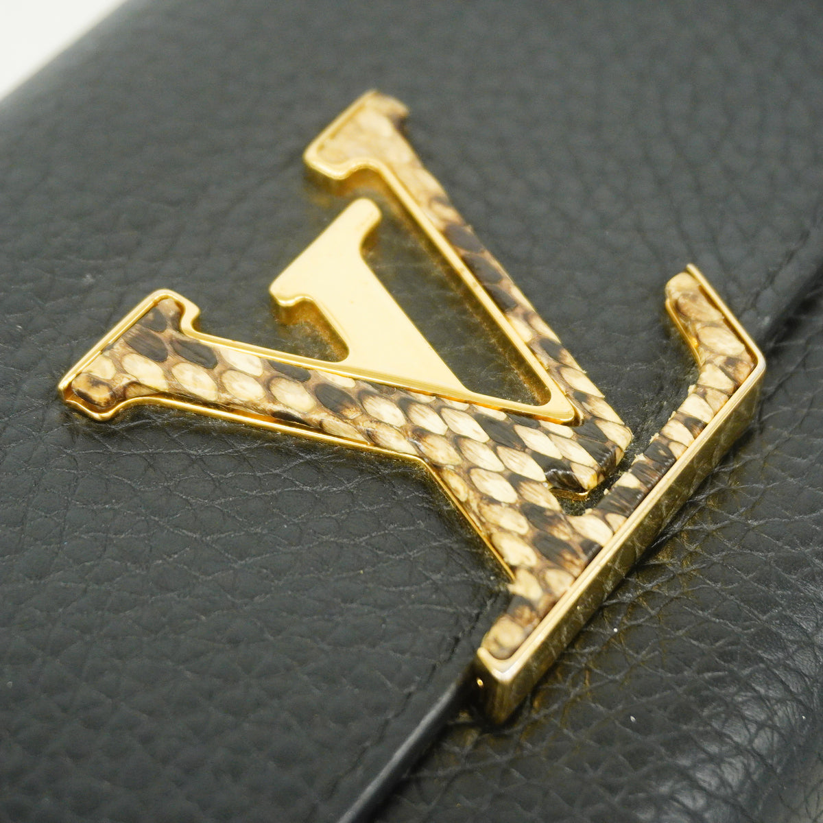 【6id5967】ルイヴィトン 長財布 トリヨン ポルトフォイユカプシーヌ N90129 パイソン ノワール【中古】レディース