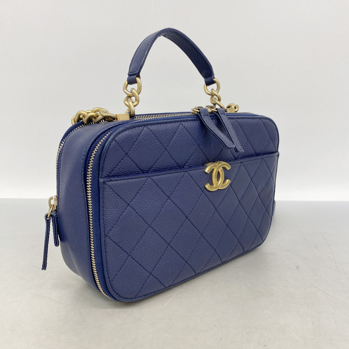 【6id5975】シャネル バニティバッグ マトラッセ チェーンショルダー キャビアスキン ネイビー ゴールド金具 2wayバッグ【中古】レディース