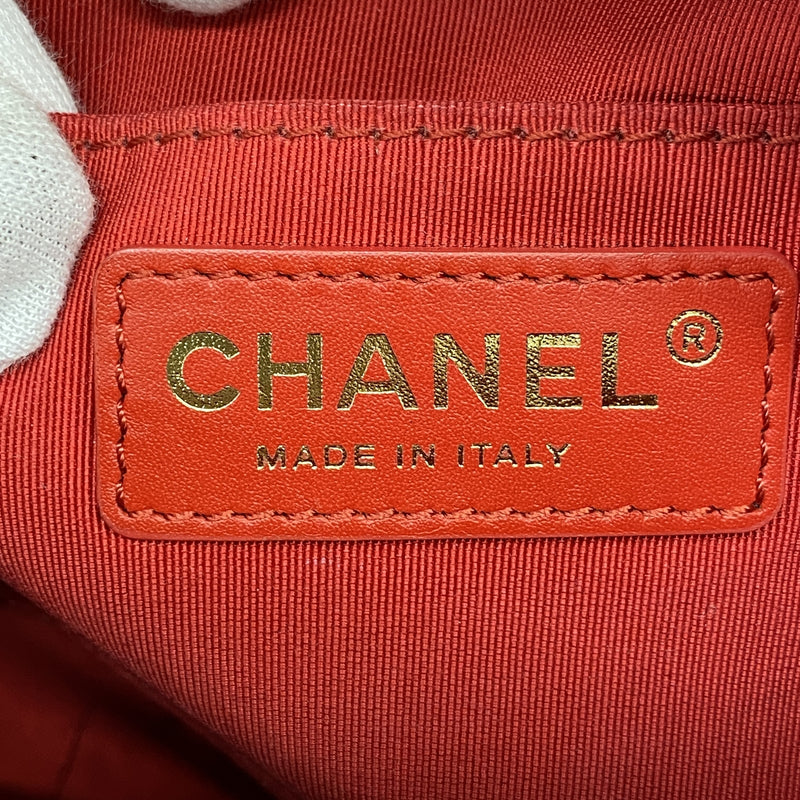 【6id5976】シャネル ボディバッグ マトラッセ ラムスキン レッド シャンパンゴールド金具【中古】レディース