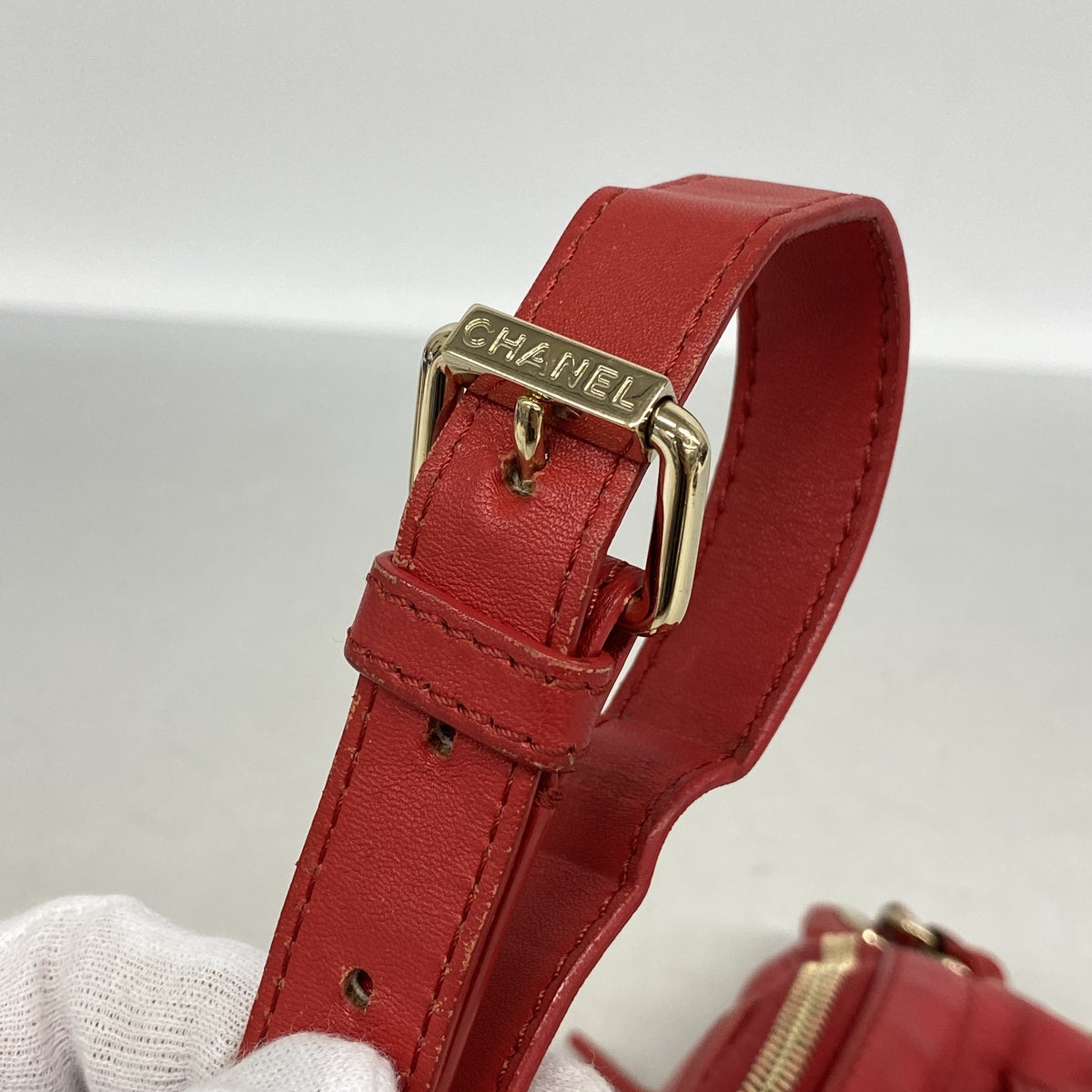 【6id5976】シャネル ボディバッグ マトラッセ ラムスキン レッド シャンパンゴールド金具【中古】レディース